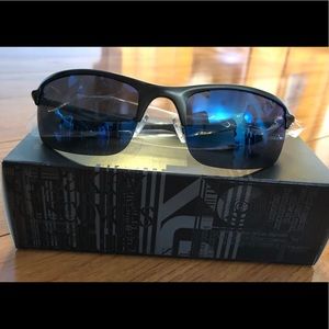 RARE Oakley Wiretap Carbon w/ Ice Iris Sunglasses